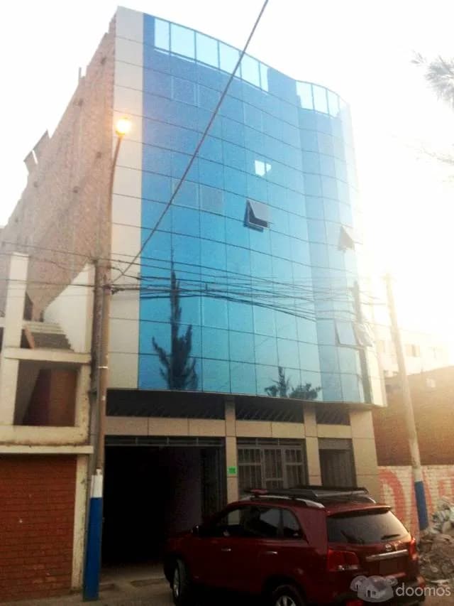 Edificion Comercial de 5 Pisos en Comas 160m2 — foto 1
