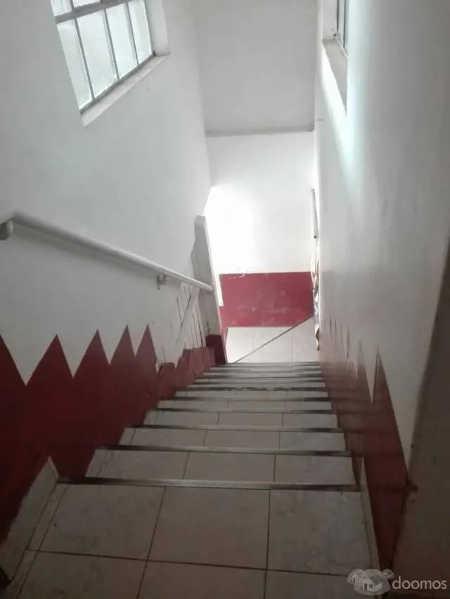 Casa 4 pisos con 2 tiendas zona comercial Sicuani — foto 2