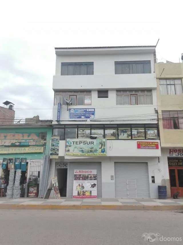 Casa 4 pisos con 2 tiendas zona comercial Sicuani — foto 7