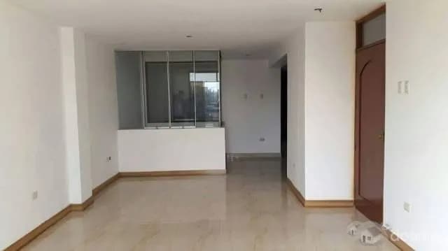 REMATO POR VIAJE DEPARTAMENTO DE ESTRENO — foto 1