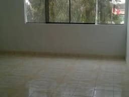 Alquilo cuarto con baño,cocina y wifi