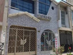 VENDO CASA EN SAN ISIDRO I ETAPA DE OCASION