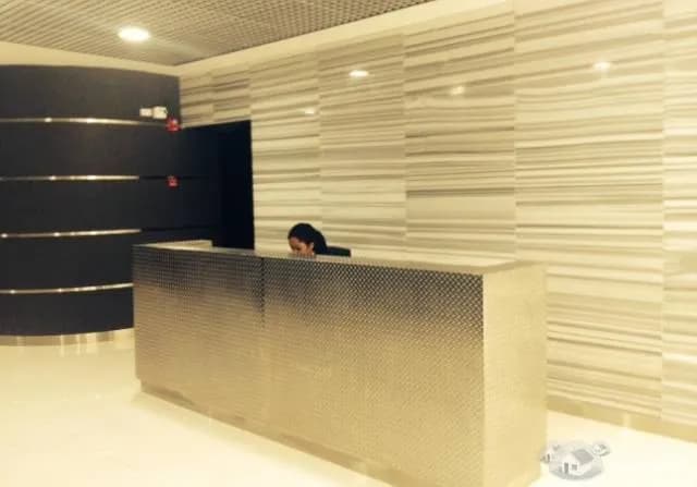 Amplia oficina de estreno con modernas áreas comunes, kitchenette. — foto 1