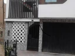 venta de casa de dos niveles