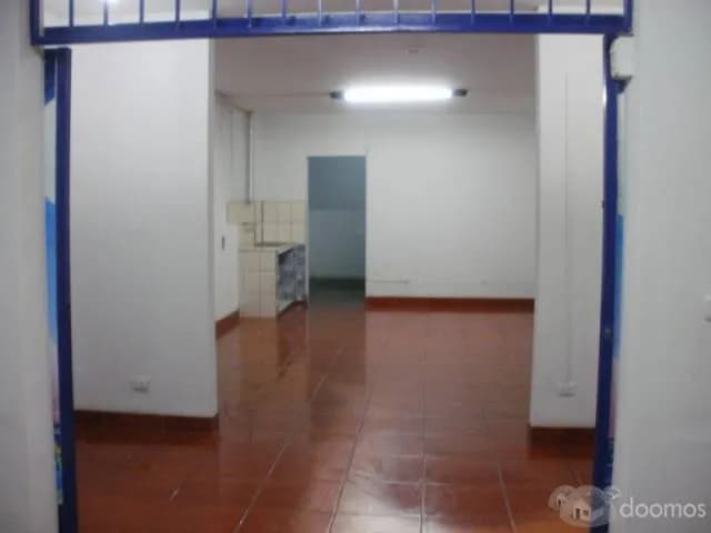 ALQUILO LOCAL Para uso COMERCIAL y/o INDUSTRIAL — foto 2