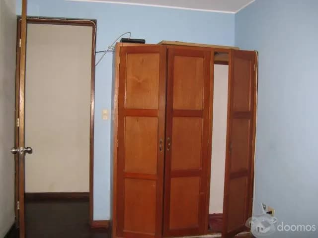 ALQUILO HABITACION CON BAÑO INDEPENDIENTE SOLO PARA DAMAS — foto 2