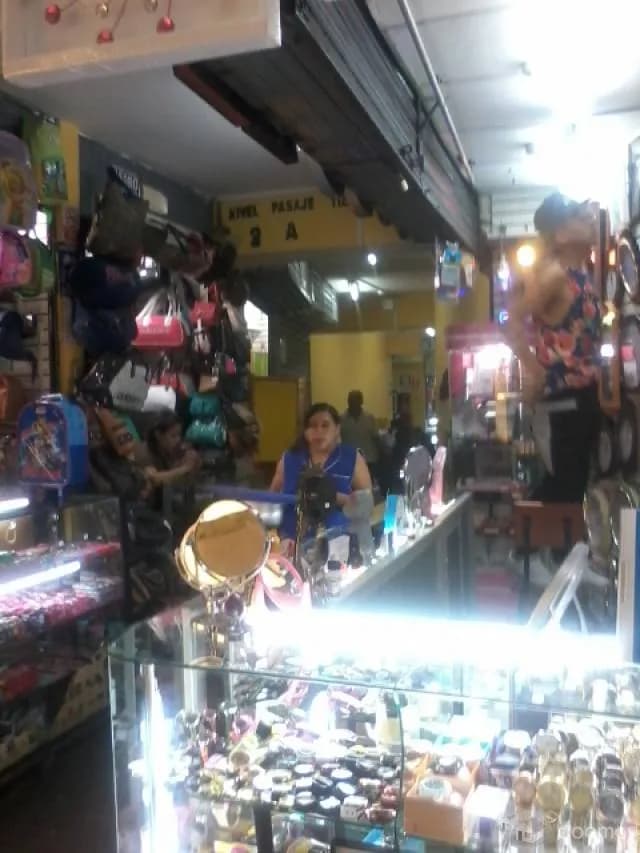 Remato local en Galería Central — foto 5