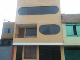Se vende casa de 4 pisos en Santo Domingo Carabayllo