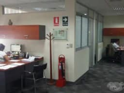 OFICINA SUPER UBICADA EN  28 DE JULIO MIRAFLORES, EQUIPADA $2900, OTRA EN $3500
