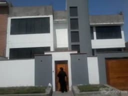 Se vende elegante casa de 300m2 en Surco