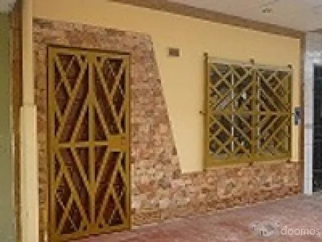 SE VENDE CASA MODERNA ACOGEDORA — foto 1
