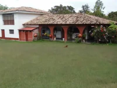 SE VENDE CASA HUERTA - IDEAL PARA NEGOCIO: RESTAURANT, SPA, CENTRO DE CONVENCIONES, MEDITACION, ETC