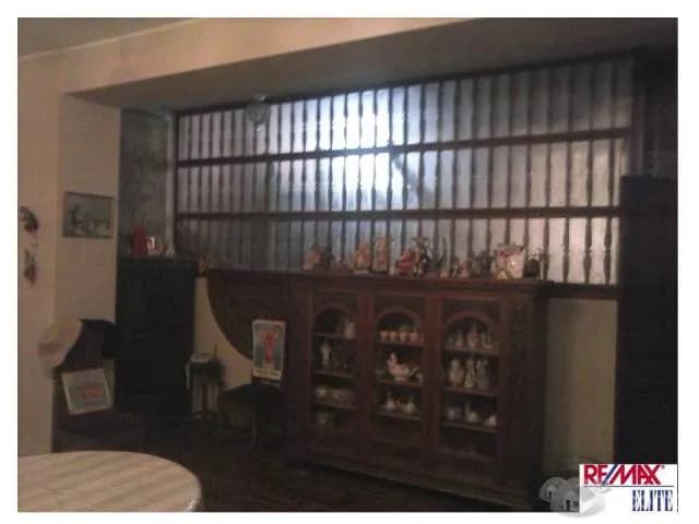 VENDO AMPLIA CASA EN SAN ISIDRO, GRAN OPORTUNIDAD PARA CONSTRUCTORAS E INVERSIONISTAS — foto 3