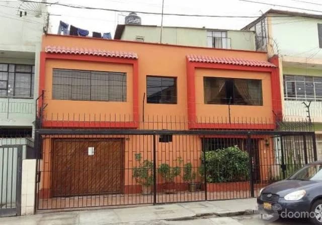 CASA BIEN CONSERVADA Y COMODA EN GUIRIOR 809 PUEBLO LIBRE — foto 1
