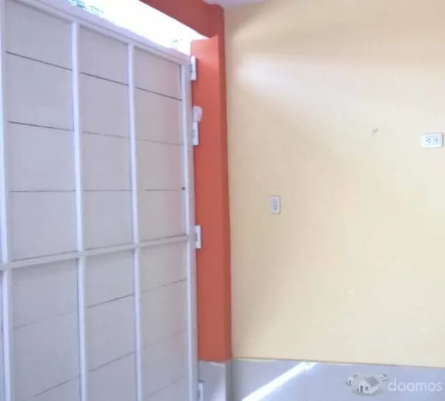 Alquiler de Local  90 m2 en surquillo a 900 Dólares — foto 1