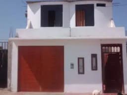 VENDO CASA EN ESTRENO DE DOS PISOS UBICADO EN AVENIDA POR MOTIVOS PERSONALES