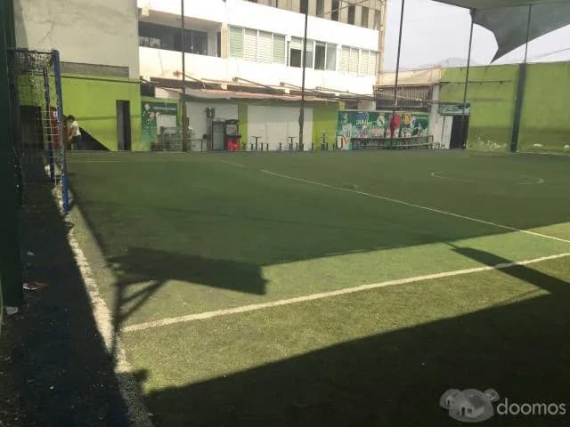 TERRENO FRENTE A PARQUE — foto 2