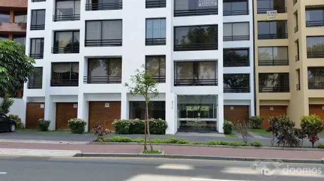 LINDO DEPARTAMENTO DE OCASIÓN FRENTE AL GOLF — foto 1