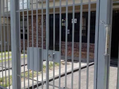 Alquilo Oficina en Avenida Brasil