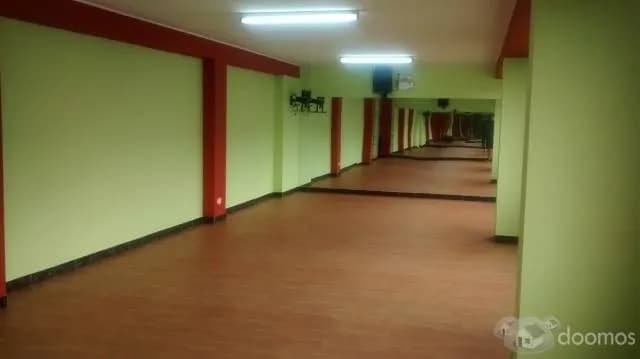 ALQUILO LOCAL COMERCIAL 4to. PISO AV. GRAN CHIMU — foto 4