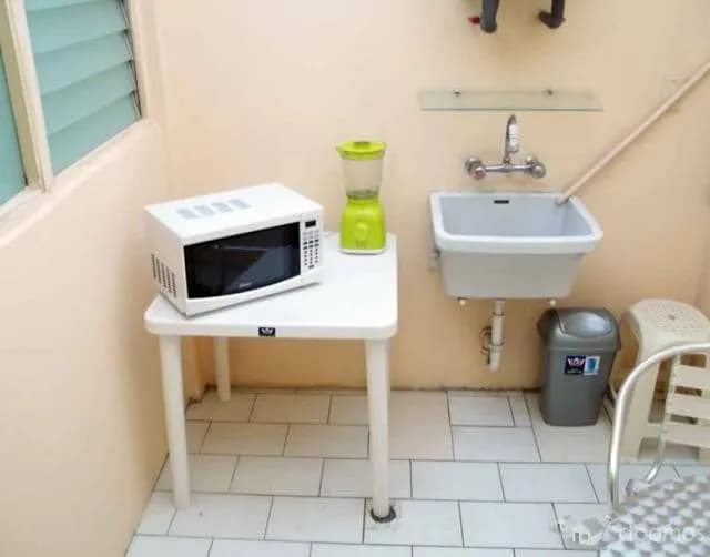 ALQUILO PARA UNA PERSONA MINIDEPARTAMENTO — foto 1