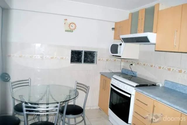 EXELENTE DEPARTAMENTO EN EL CORAZON DE MIRAFLORES — foto 2