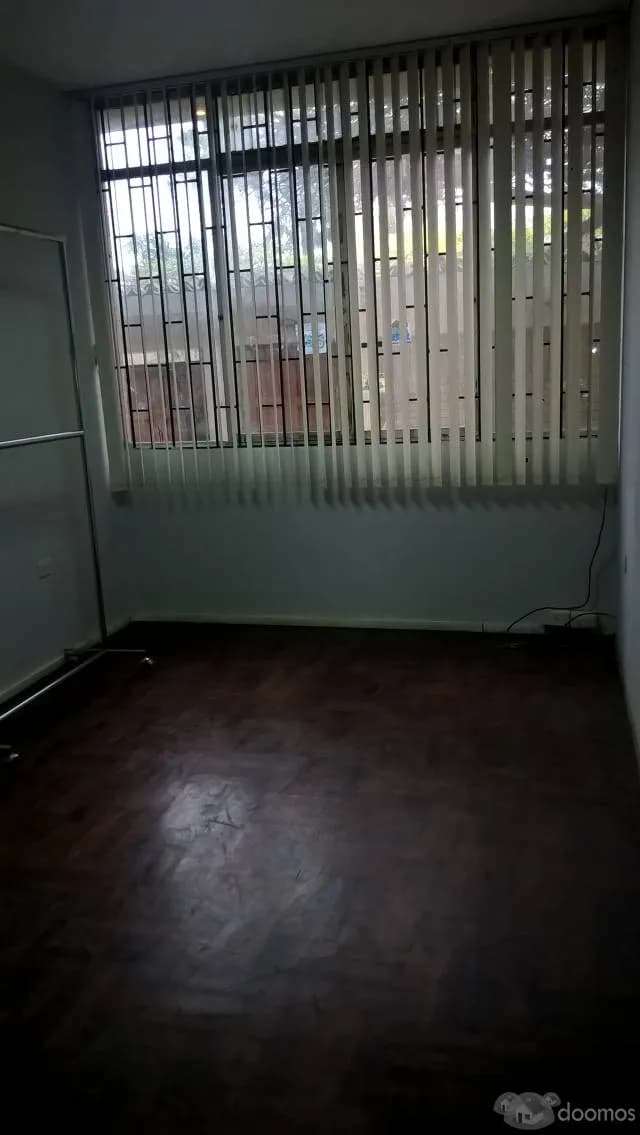 Alquilo Oficina de 200 m2 en Surco a 1550 Dólares — foto 5