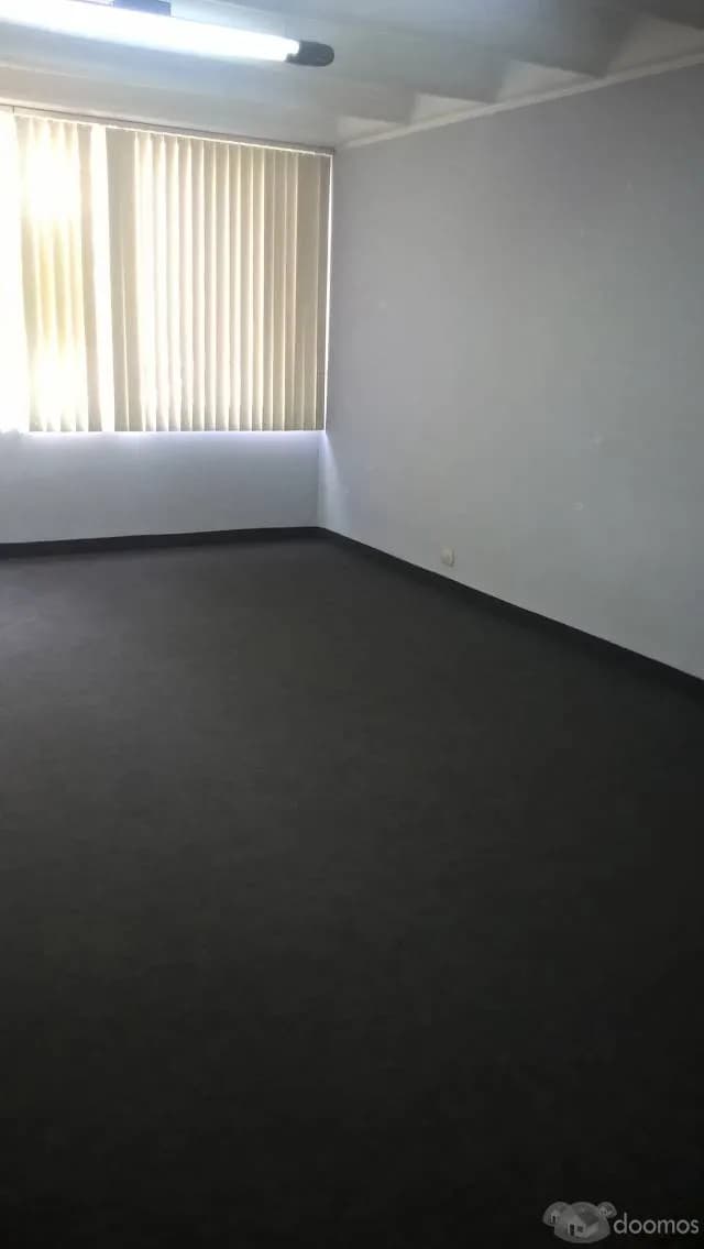 Alquilo Oficina de 40 m2  a 420 dólares — foto 3
