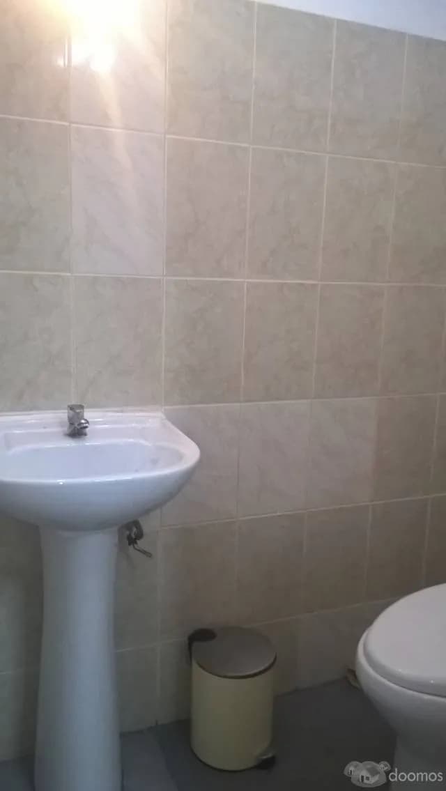 Alquilo Oficina de 40 m2  a 420 dólares — foto 4