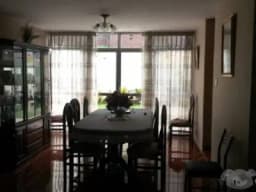 CASA AMPLIA EN EXCELENTE UBICACIÓN - IDEAL PARA COMERCIO