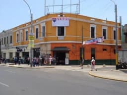 Local Comercial en venta esquina 2do piso