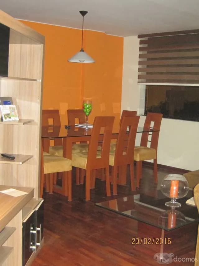 Alquilo Dpto. Amoblado. 02 DORM. 01 BAÑO. 01 ESTAC. VEHICULAR. — foto 1