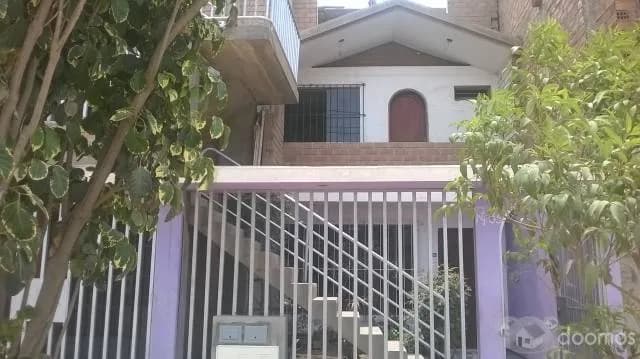 VENDO CASA EN LOS OLIVOS — foto 1