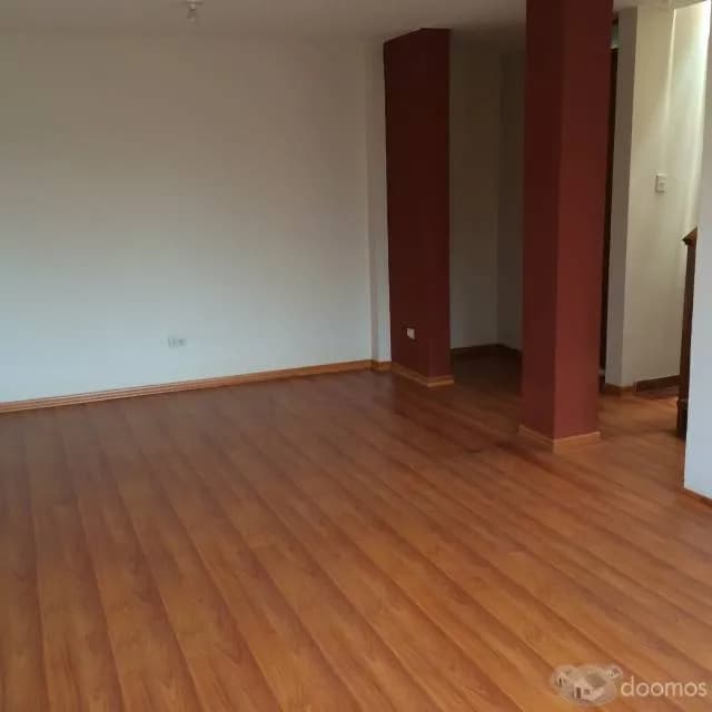 Alquilo lindo dúplex — foto 1