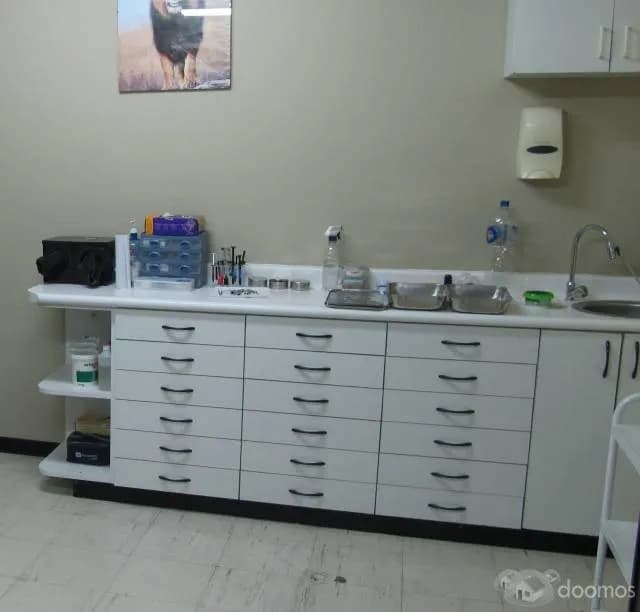 VENDO UNIDAD DENTAL GNATUS Y MUEBLERIA — foto 2