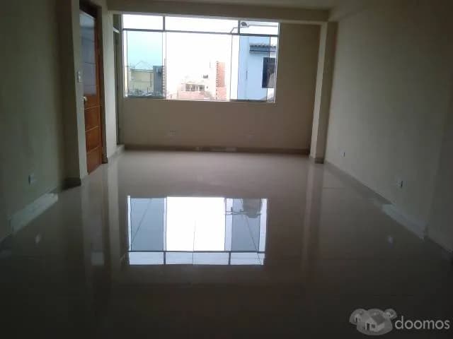 Amplio y moderno departamento en zona residencial de Comas — foto 1