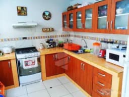 SE REMATA  CASA URGENTE  POR  VIAJE EN CHORRILLOS