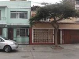 ALQUILO 2 CASAS  COLINDANTES Área 368 M2  - DISTRITO DE PUEBLO LIBRE