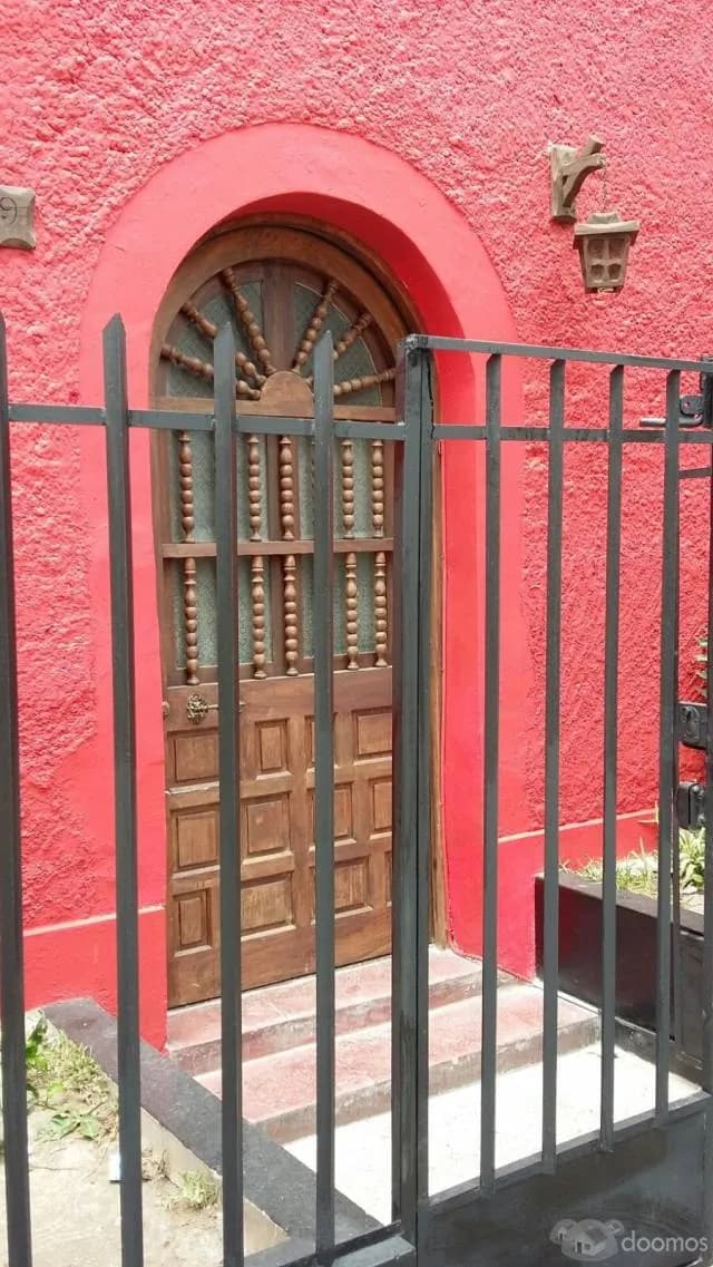 Casa en venta Miraflores zona privilegiada cerca a todo — foto 1