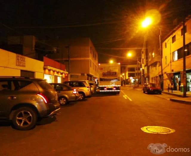 Oportunidad, REMATO!! Local comercial en la Molina a $900/m2 — foto 1