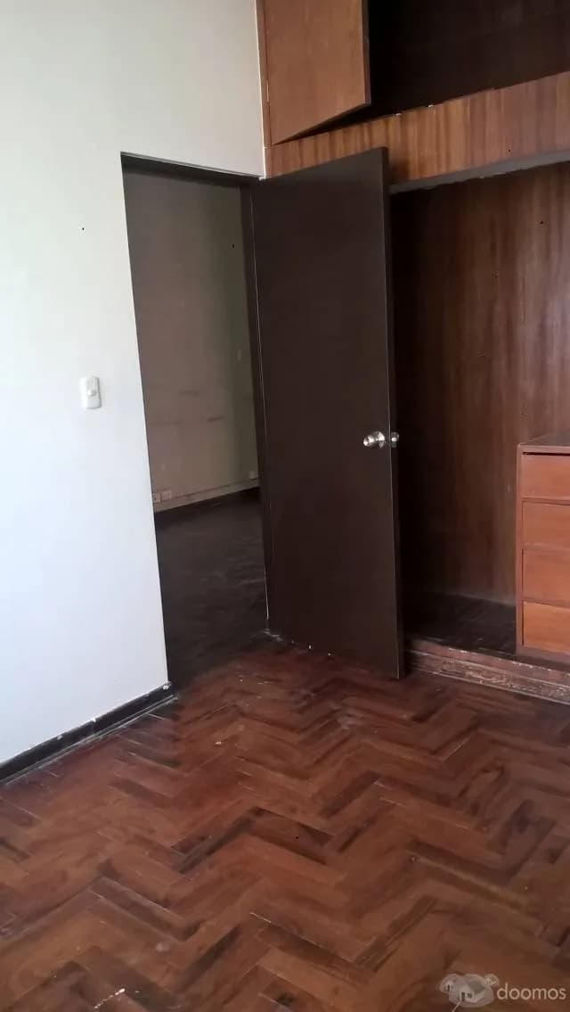 Alquilo Oficina de 210 m2 Surco a 1250 dólares — foto 1