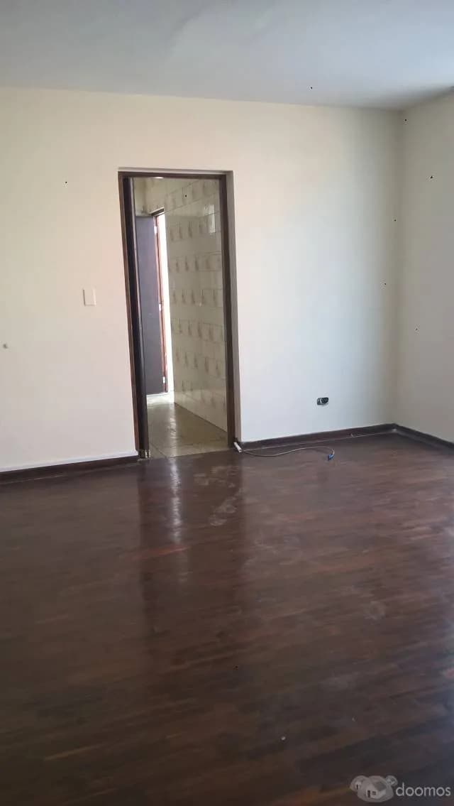 Alquilo Oficina de 210 m2 Surco a 1250 dólares — foto 3