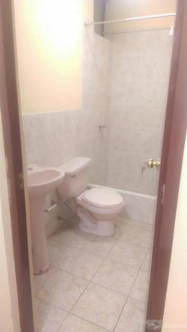 Flat de excelente distribucion en limite de Barranco y Miraflores — foto 3