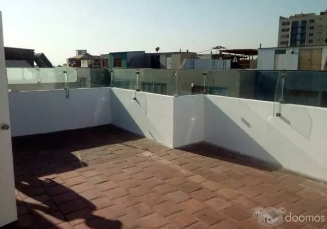 VENTA LINDO DUPLEX CONDOMINIO LAS LOMAS DE TINGO MARIA EN CERCADO DE LIMA — foto 3