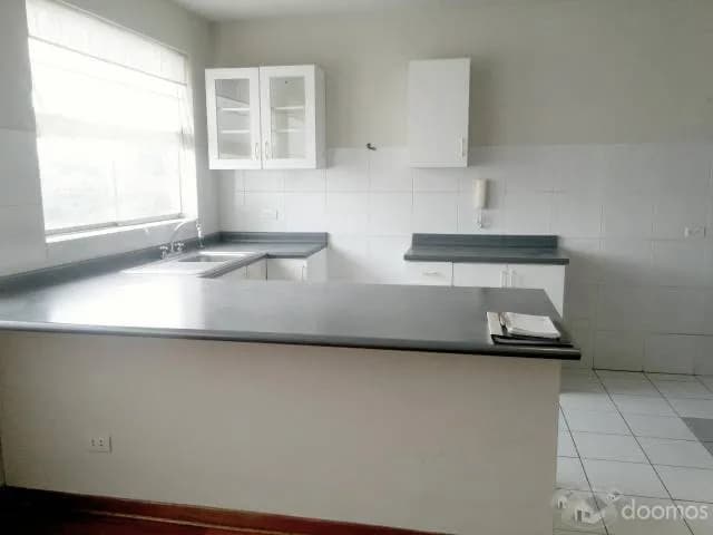 ACOGEDOR DEPARTAMENO EN MIRAFLORES — foto 3