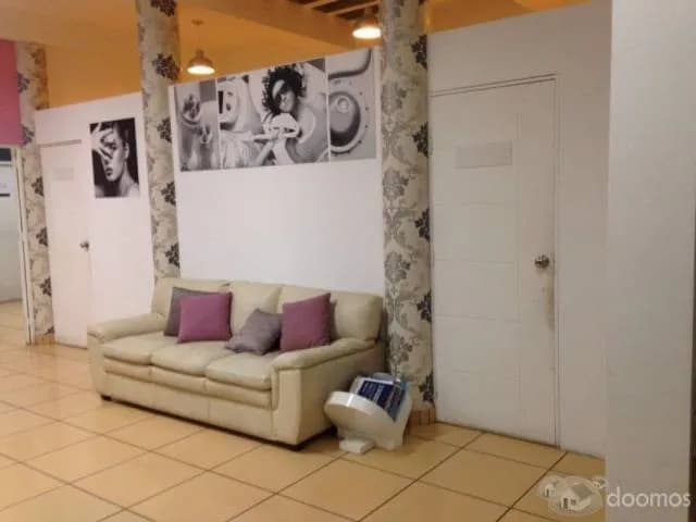 ALQUILO OFICINA EN CENTRO DE ESTETICA DE SURCO — foto 1