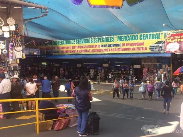 Venta de local comercial en "El Hueco" - Cercado de Lima — foto 2