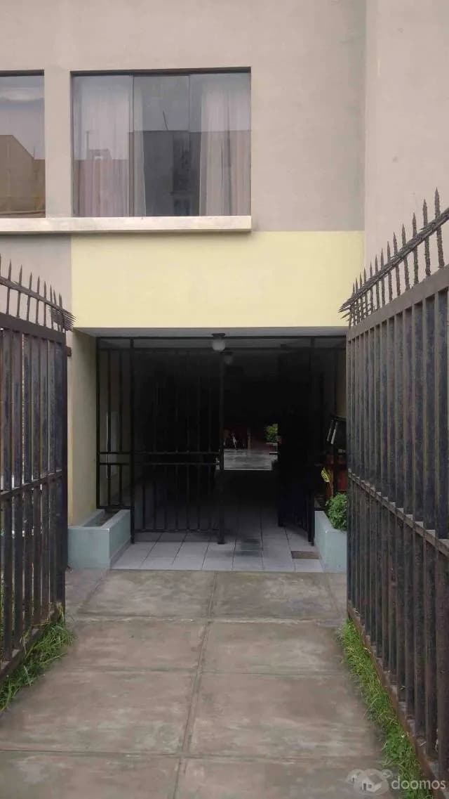 Alquilo Departamento en primer Piso — foto 1