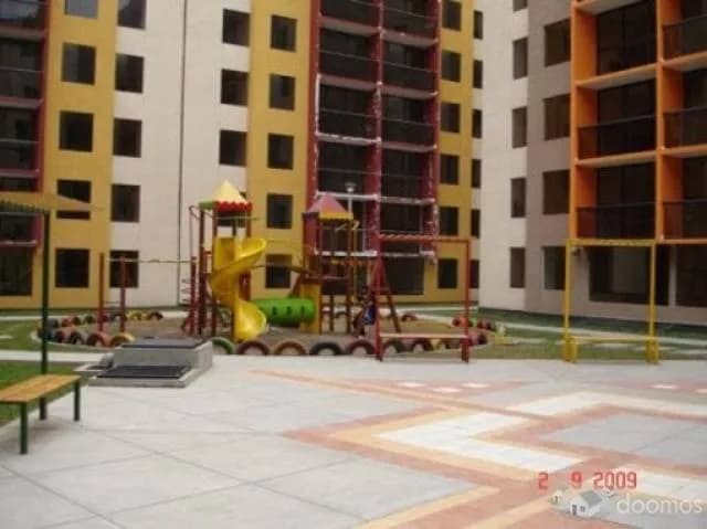 GRAN OPORTUNIDAD VENTA DE DEPARTAMENTO SEMI AMOBLADO CON COCHERA — foto 1