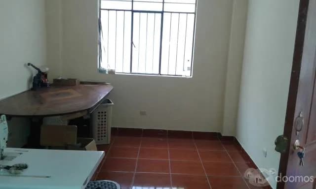 OCASIÓN.SE VENDE CASA DE 2 PISOS — foto 3